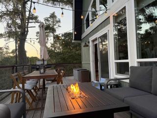 Forest Home with Deck, EV Station, King Beds - Cambria - 0