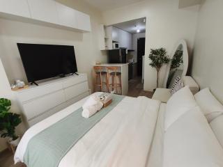 Modern Studio Near IT Park with Pool & Fast WiFi - The Median - 9