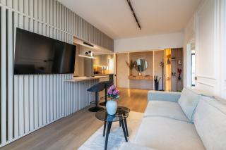 Parisian Design - Modern 2BR Flat - 7