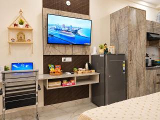 Raahi 39 Cozy Studio with Balcony - 5