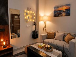 Raahi 39 Cozy Studio with Balcony - 8