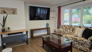 Cozy Remodeled 3BR Lakewood Home Yard Free Parking Fast WIFI - 8