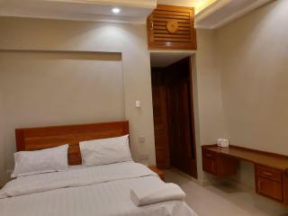 Capri Hills - Lake View - 2
