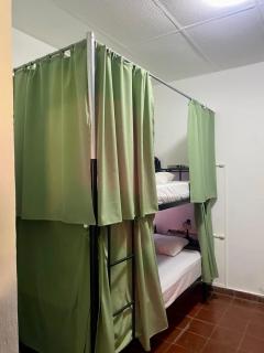 Old Bells Hostel Santa Ana - 6