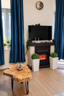 3BDR, Prime Center & Heart of City & FREE Parking - 5
