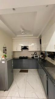 Paradise Apartment 3BHK 3 Washrooms Kitchen Parking Lift Tapovan - 1