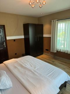 2 Bedroom Fully Serviced Penthouse Apartment - 8