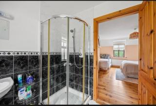 Large Spacious Holiday Home in Killarney - 2