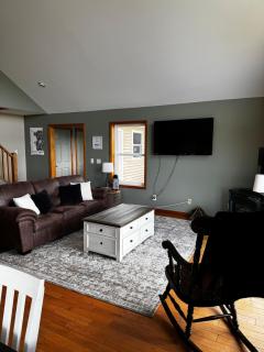 House with Scenic View, Deck, Hot Tub & Barn - 8