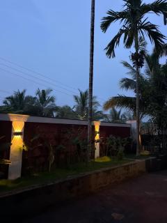 Luxe Haven 3 BHK Luxury Villa Kanhangad Homestay I100" Sony Home theatre I - 7