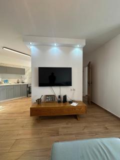 Stylish 2BR | Sea View | Ashdod City Center - 4