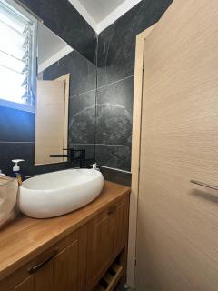 Stylish 2BR | Sea View | Ashdod City Center - 1