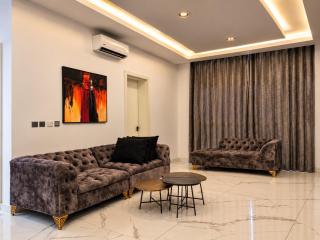 5 Bedrooms Duplex Pinnock Beach Estate Osapa - 0