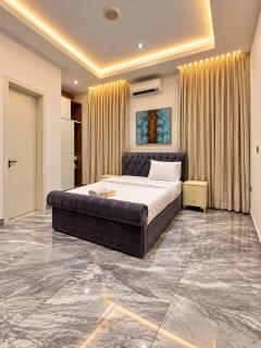 5 Bedrooms Duplex Pinnock Beach Estate Osapa - 9