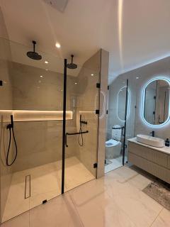 Tricabel Villa 3 - Ezulwini Luxury Retreat with Mountain Views - 7