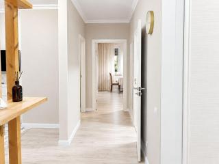 Urban Apartment for 5 person in the Seasons of the Year Summer Residential Complex near the Botanical Garden - 1