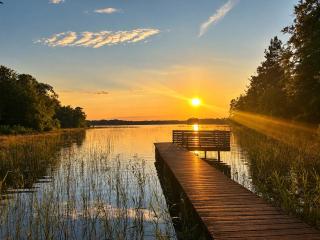 Lakeside retreat with private dock and boat - 7