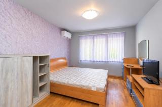 Nadia's Breeze - Spacious 1BR Apartment near the Beach - 3