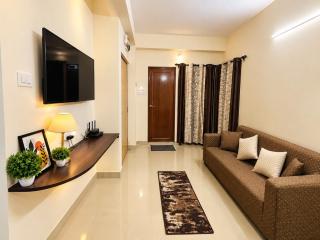 Cozy 2 bhk with 2 washrooms near Airport nd CC2 - 9