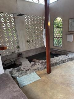 Personal Retreat, Soaking Pool, and Food Forest - 8