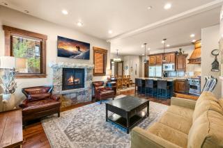 Frostwood Gondola Ski-In Out Canyons Condo! Private Hot Tub, Pools, Sleeps 10 - 8