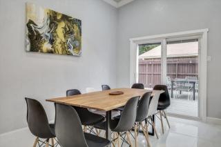 Luxurious 5BR 2BA Holiday Home with Pool, Grill, Sauna & Game Room - 4