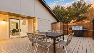 Luxurious 5BR 2BA Holiday Home with Pool, Grill, Sauna & Game Room - 9