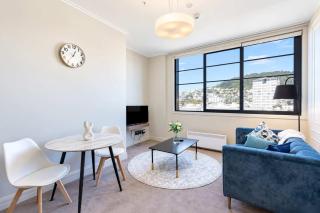 Cityview Studio with Kitchen in Wellington CBD - 8