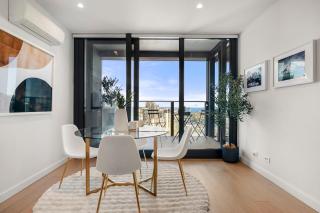 Wellness Getaway for 2 in MQ building on Flinders - 4