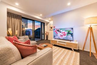 4BR with 2 Kitchens & Parking in Christchurch CBD - 7