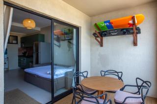 Stylish apartment with ocean view, right on the beach - 1