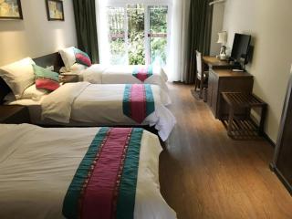 Chongqing Xianyi Holiday Hotel - 1