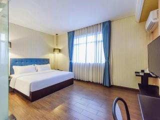 Golden Park Hotel - 4