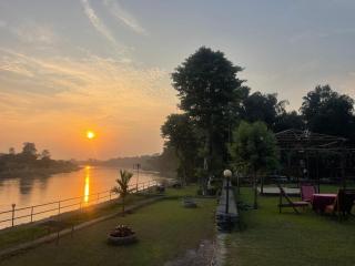 Chitwan Riverside Resort - 4