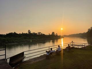 Chitwan Riverside Resort - 8