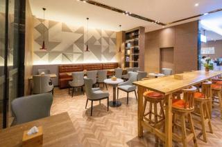 Borrman Hotel Zhonghsan Guzheng Huayi Plaza Light Rail Station - 3