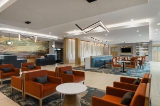 La Quinta Inn & Suites by Wyndham Jackson - 6