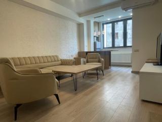 Central Yerevan Stay Near Parks & Republic Square - 4