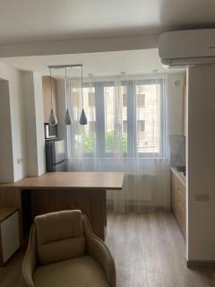 Central Yerevan Stay Near Parks & Republic Square - 3