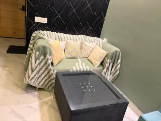 Cosmo Stays Premium Studio Gaur City Center - 9