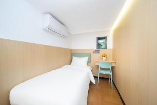 Litchi Red Youth Hostel -Female Only - Private Single Room - Tiyu Xilu Metro Station, Tianhe District, Guangzhou - 24H Reception & Luggage Storage & Prime Downtown Location - 0