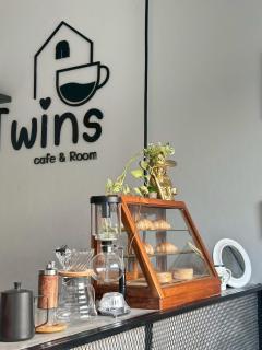 Twins cafe & Room - 1