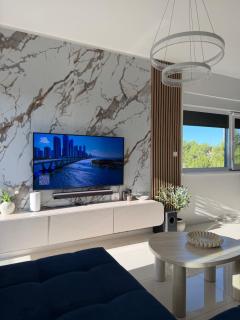 Luxury with jacuzzy on a private roof terrace - 6
