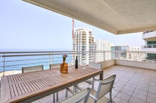 Stunning 3-Bedroom Seaview Retreat in Fort Cambridge - 9