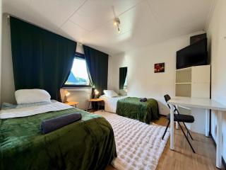 Partille Worker Stay - 5 Bedrooms, Free Parking - 0