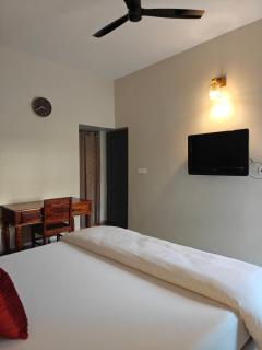 Pvt 2 BR cozy Homestay Ph 7 Mohali near Fortis - 6