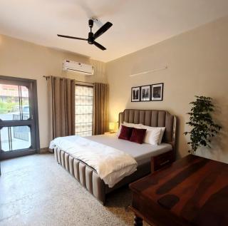 Pvt 2 BR cozy Homestay Ph 7 Mohali near Fortis - 9
