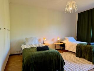 Partille Worker Stay - 5 Bedrooms, Free Parking - 4