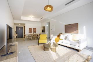 Bloomfields 2BR in Lamar Residence - Raha Beach - 1