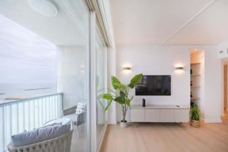 Blue Sea 2BR in front of the beach by HolyGuest - 6
